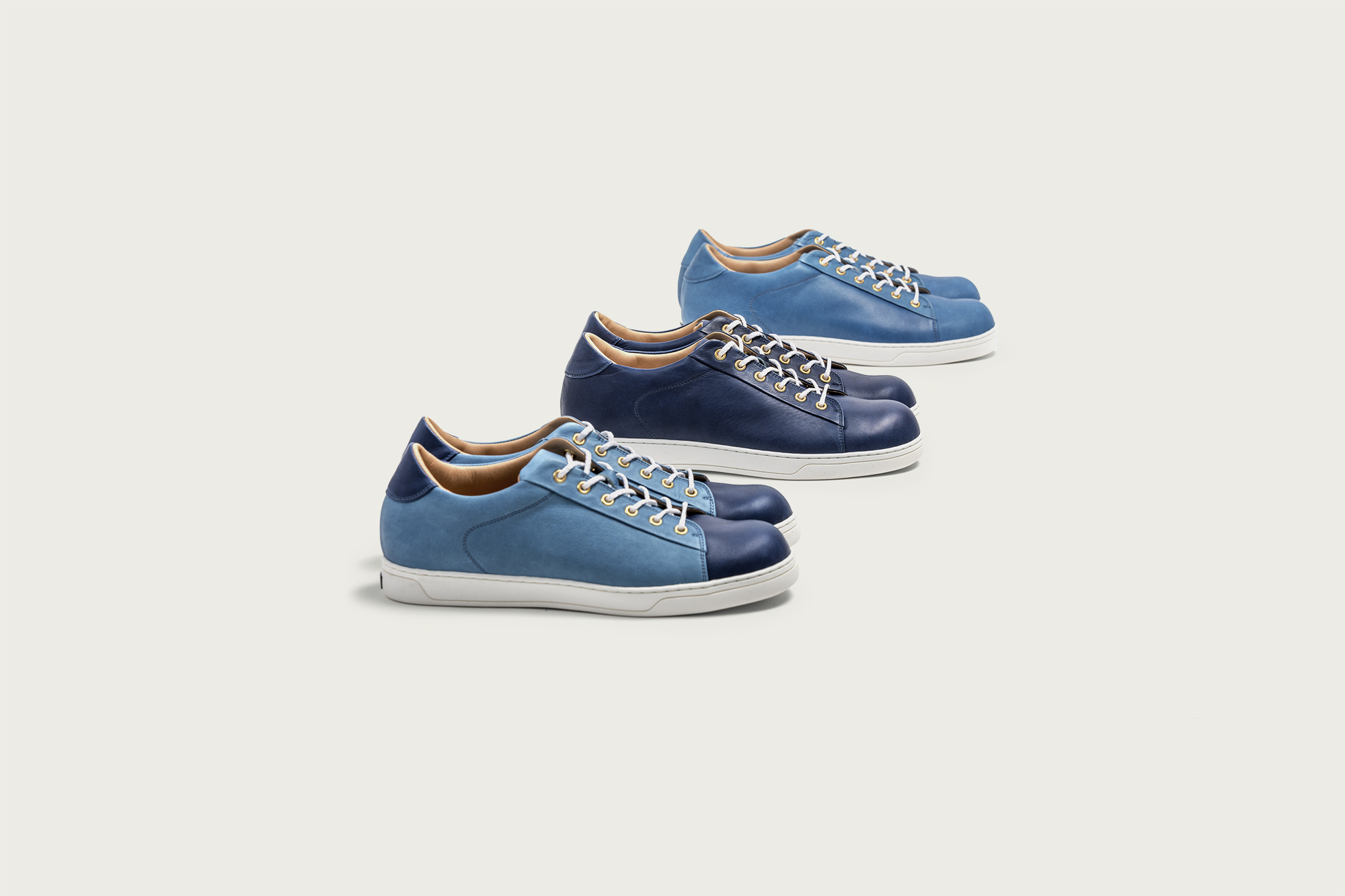 Women's SUKUMO Leather Sneakers : 柔らかな触感と美しい